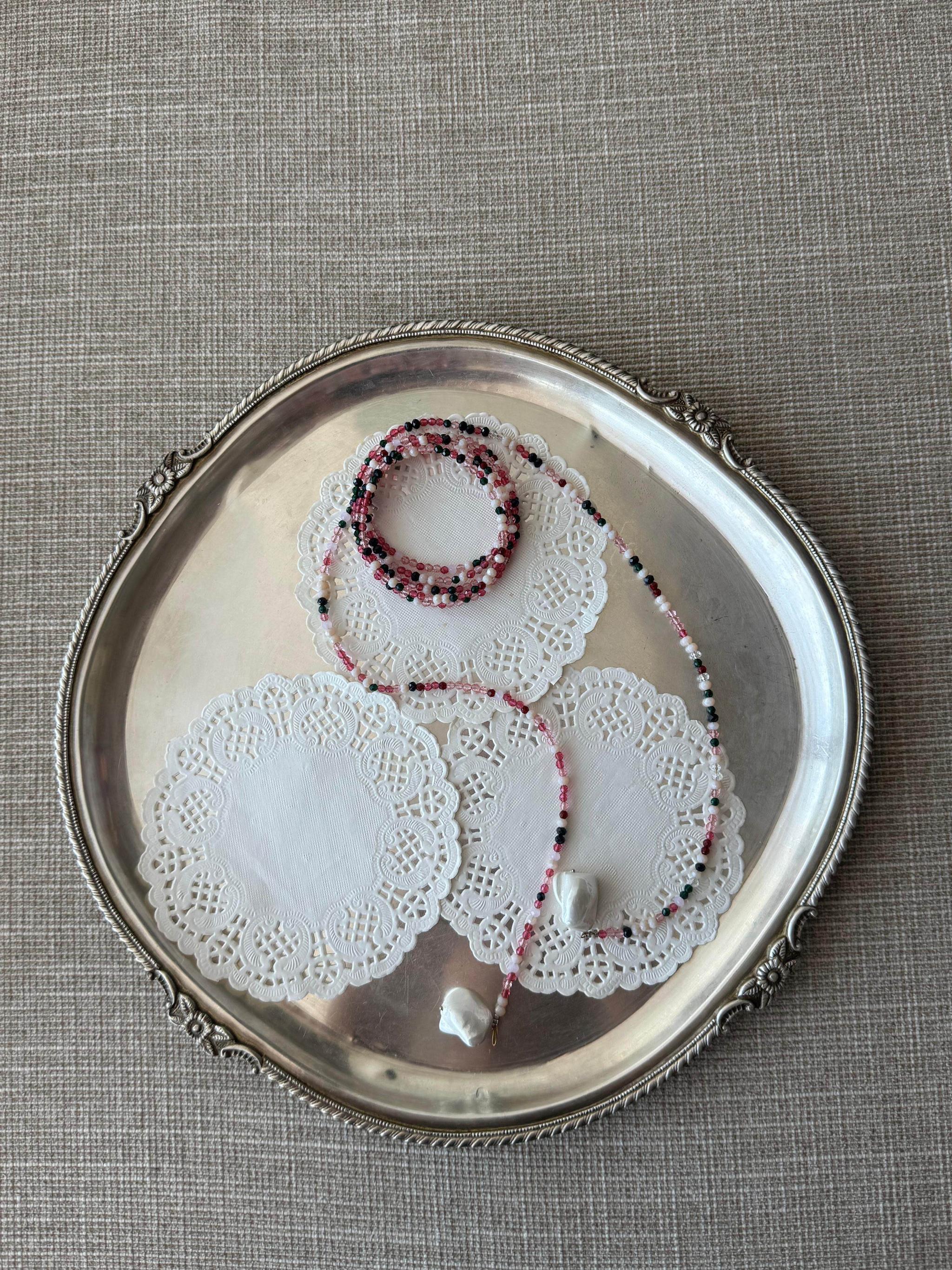 beaded necklace2.jpg